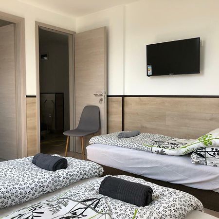 מישקולץ Juno Apartman Vendeghaz מראה חיצוני תמונה