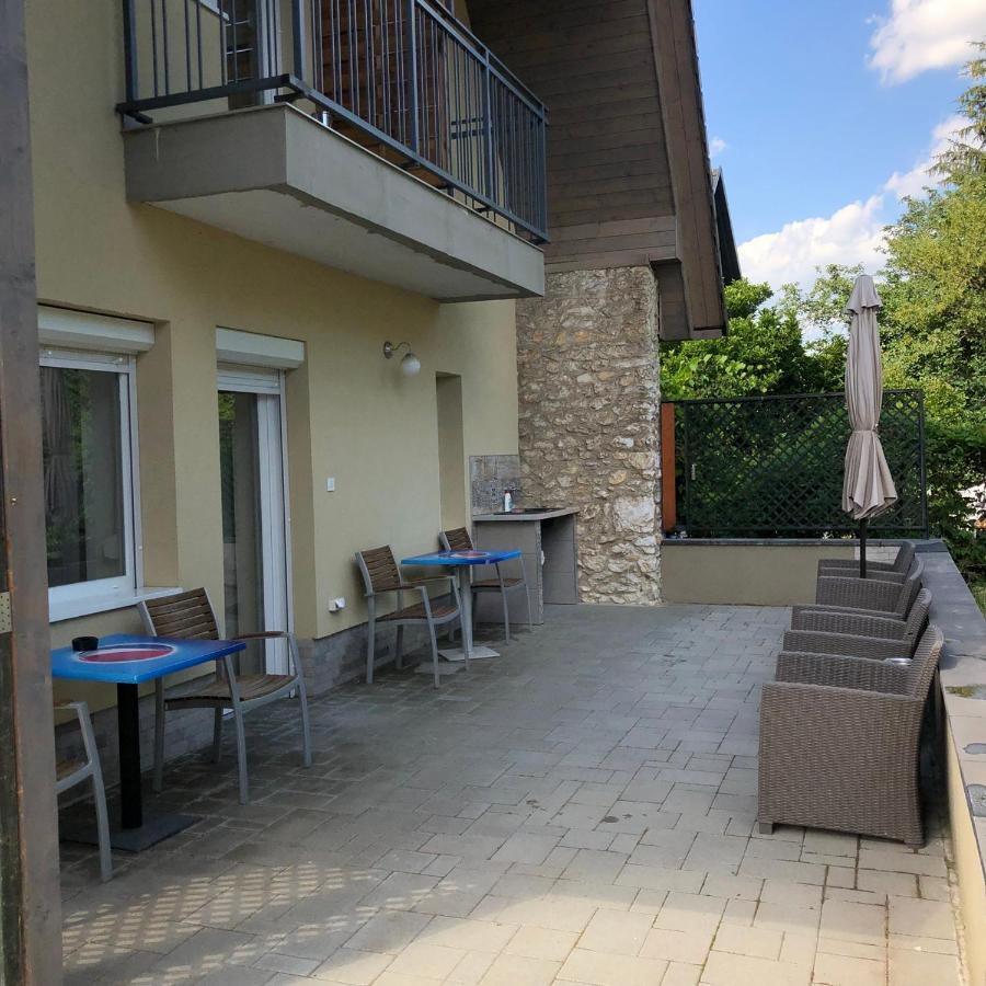 מישקולץ Juno Apartman Vendeghaz מראה חיצוני תמונה