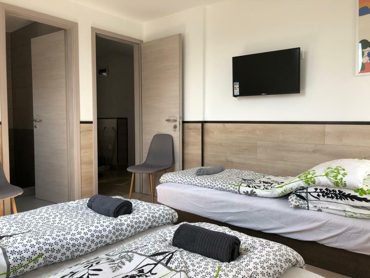 מישקולץ Juno Apartman Vendeghaz מראה חיצוני תמונה