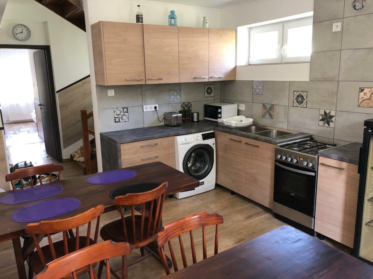 מישקולץ Juno Apartman Vendeghaz מראה חיצוני תמונה