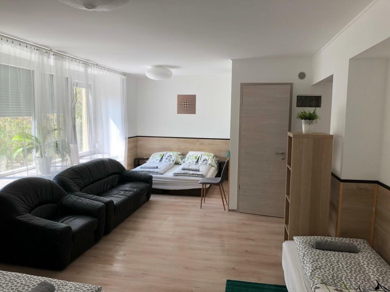 מישקולץ Juno Apartman Vendeghaz מראה חיצוני תמונה