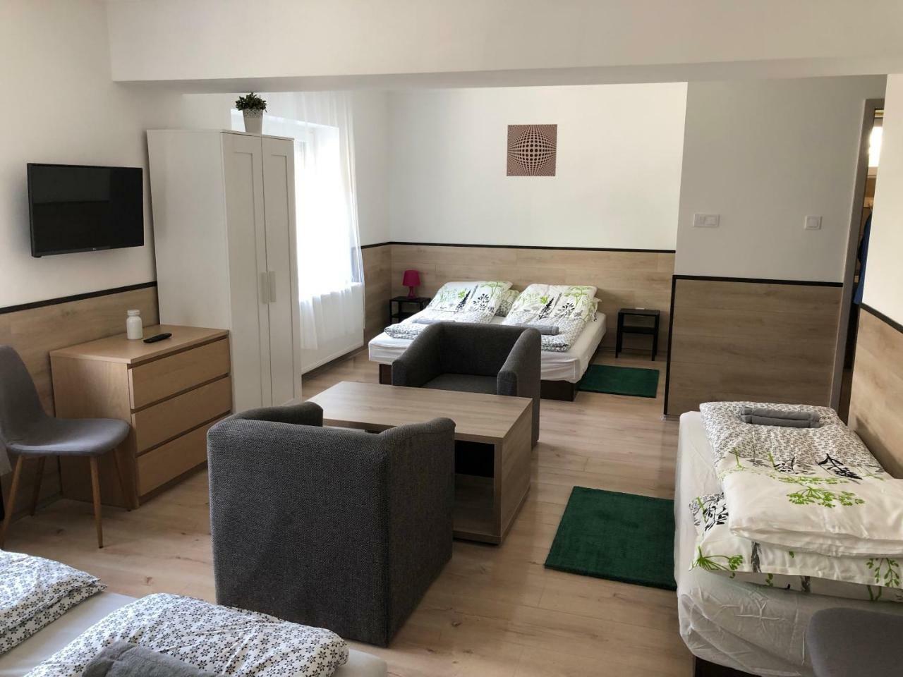 מישקולץ Juno Apartman Vendeghaz מראה חיצוני תמונה