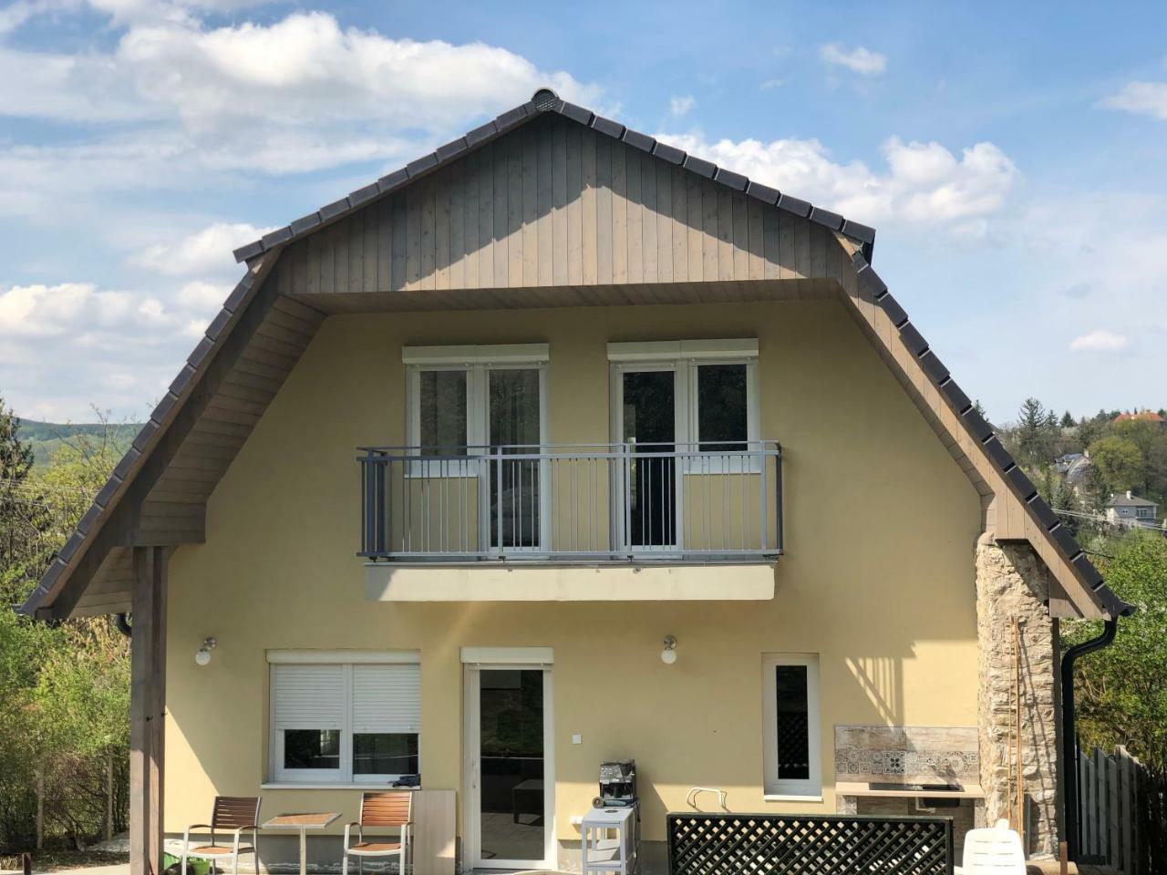 מישקולץ Juno Apartman Vendeghaz מראה חיצוני תמונה