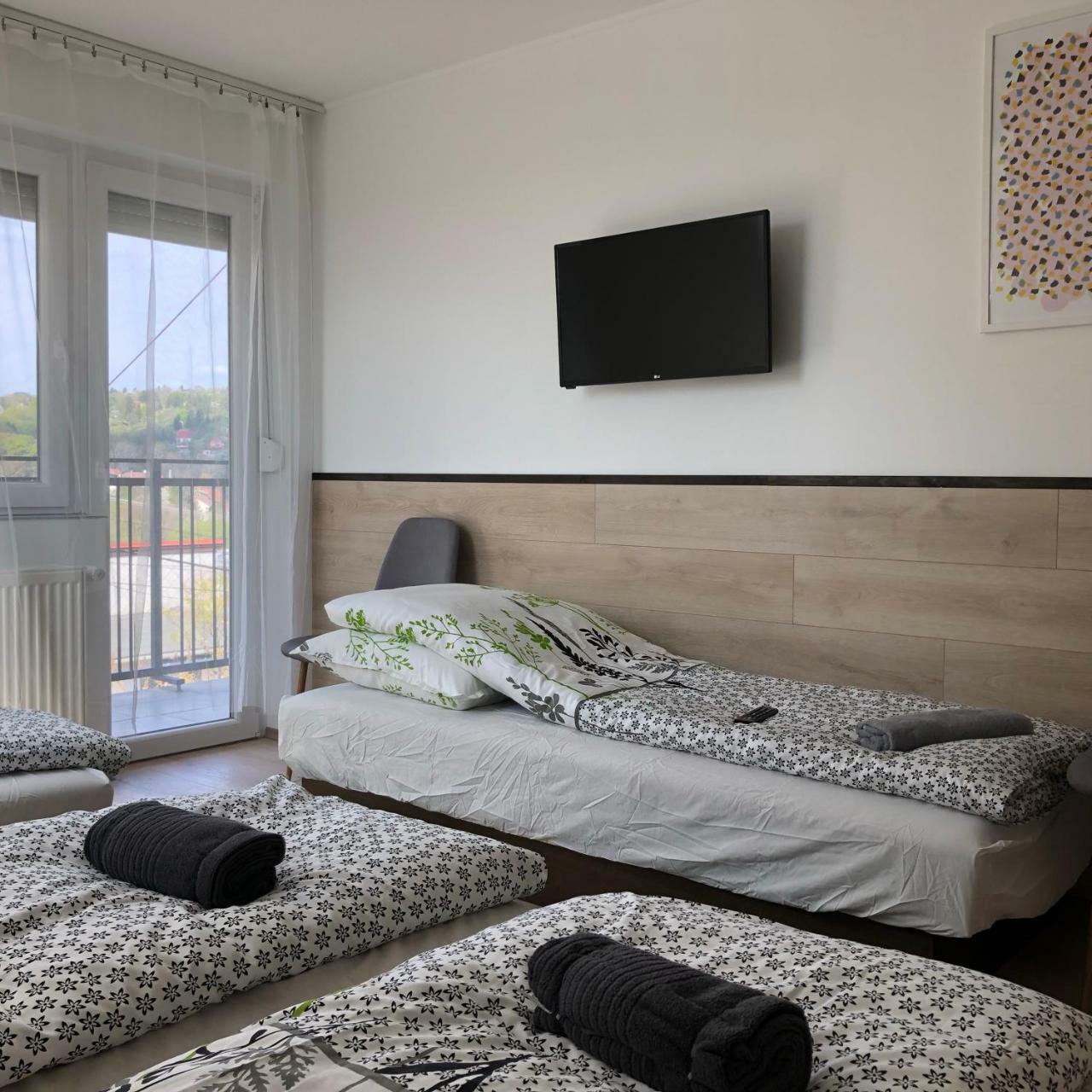 מישקולץ Juno Apartman Vendeghaz מראה חיצוני תמונה